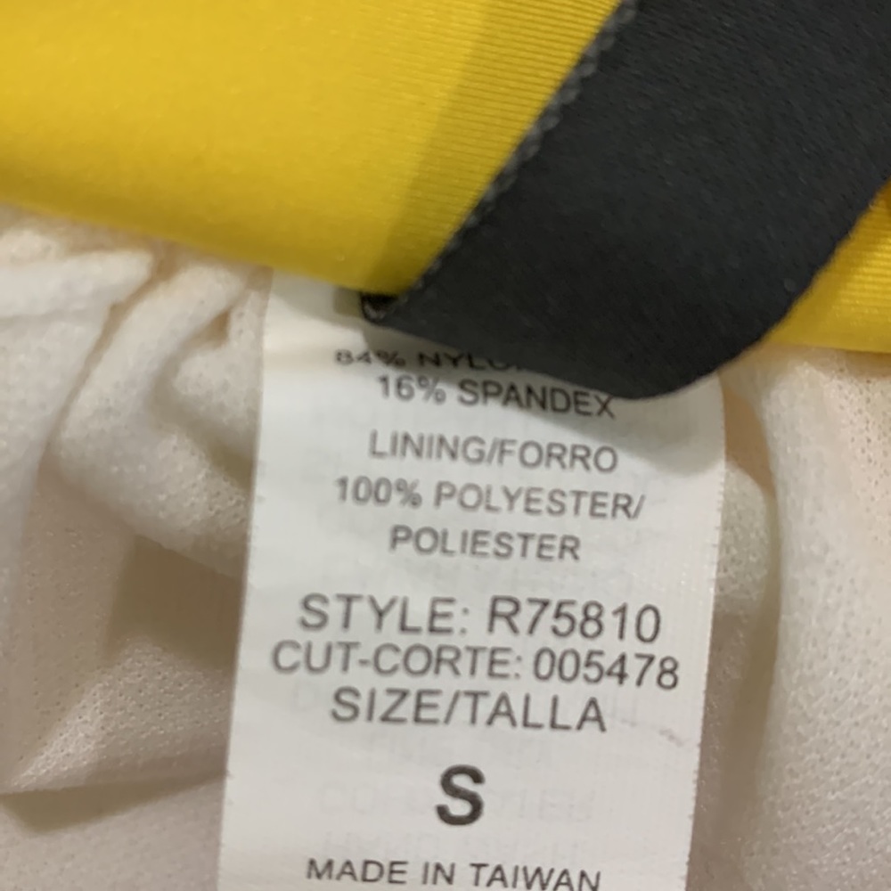 KENNETH COLE REACTION - Picture 7 of 7